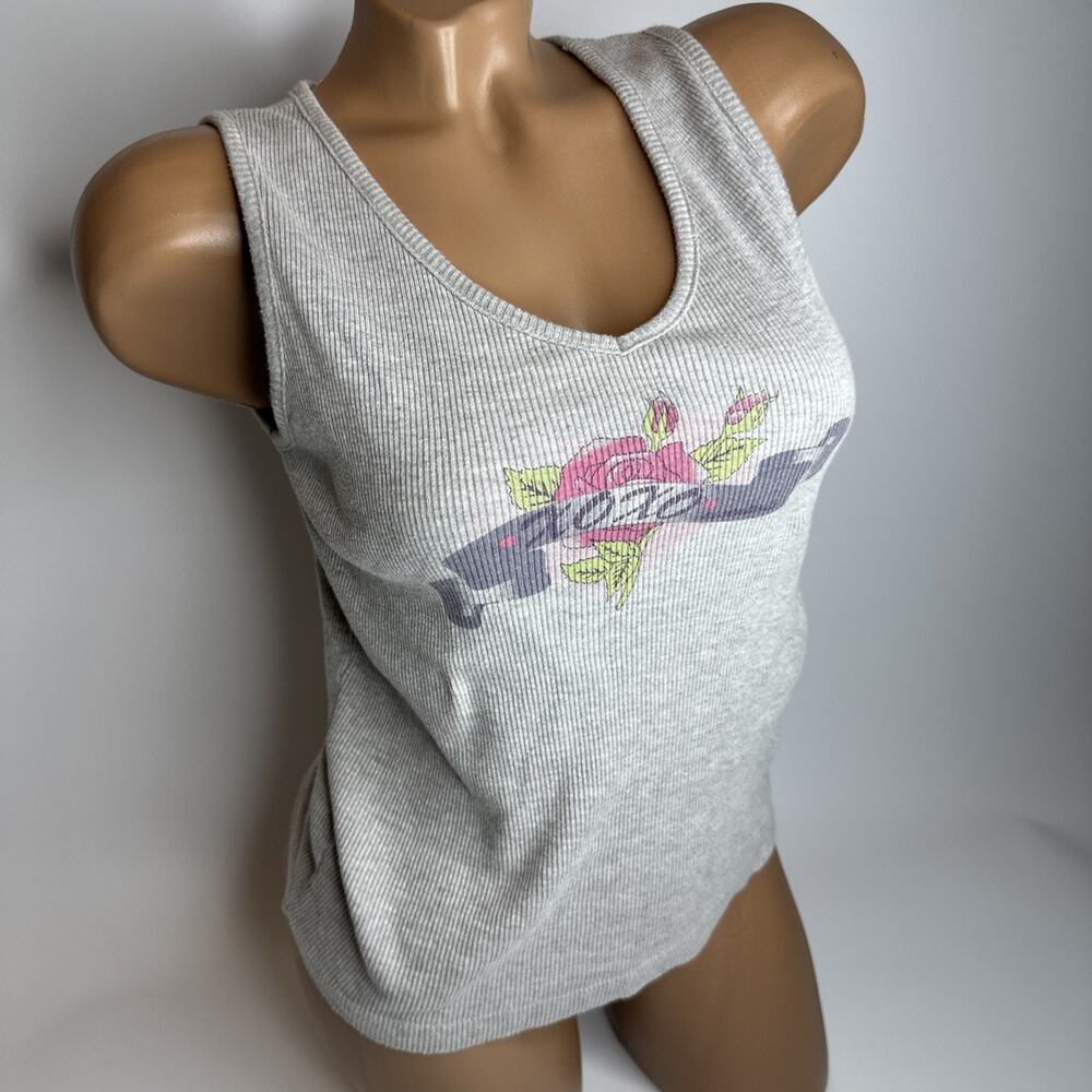 Y2K Style XOXO Gray Medium Ribbed Rose Graphic Tank Top Gray Pink Soft Girl EUC